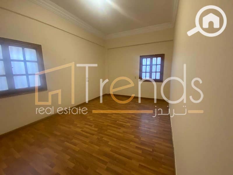 4 WhatsApp Image 2025-12-07 at 12.43. 19 PM. jpg