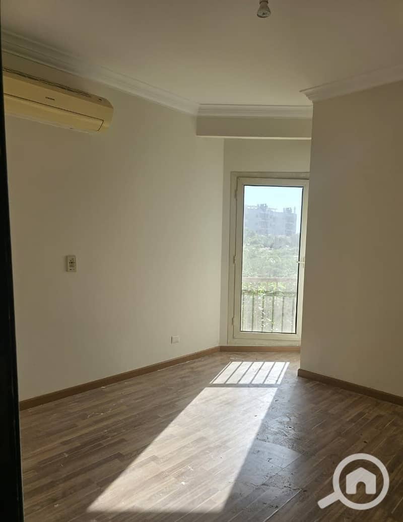 5 WhatsApp Image 2025-09-29 at 17.14. 55_38e6bade. jpg