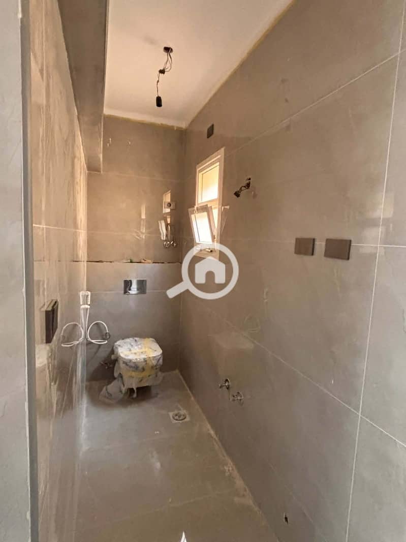 3 770c026d-033e-4006-8257-019326782493. jpg