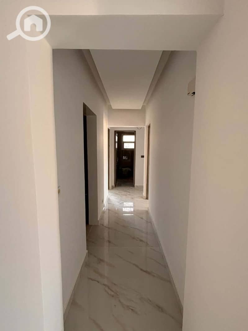 5 b75d06a9-4ff0-44e1-8b5e-a69a2890eb29. jpg