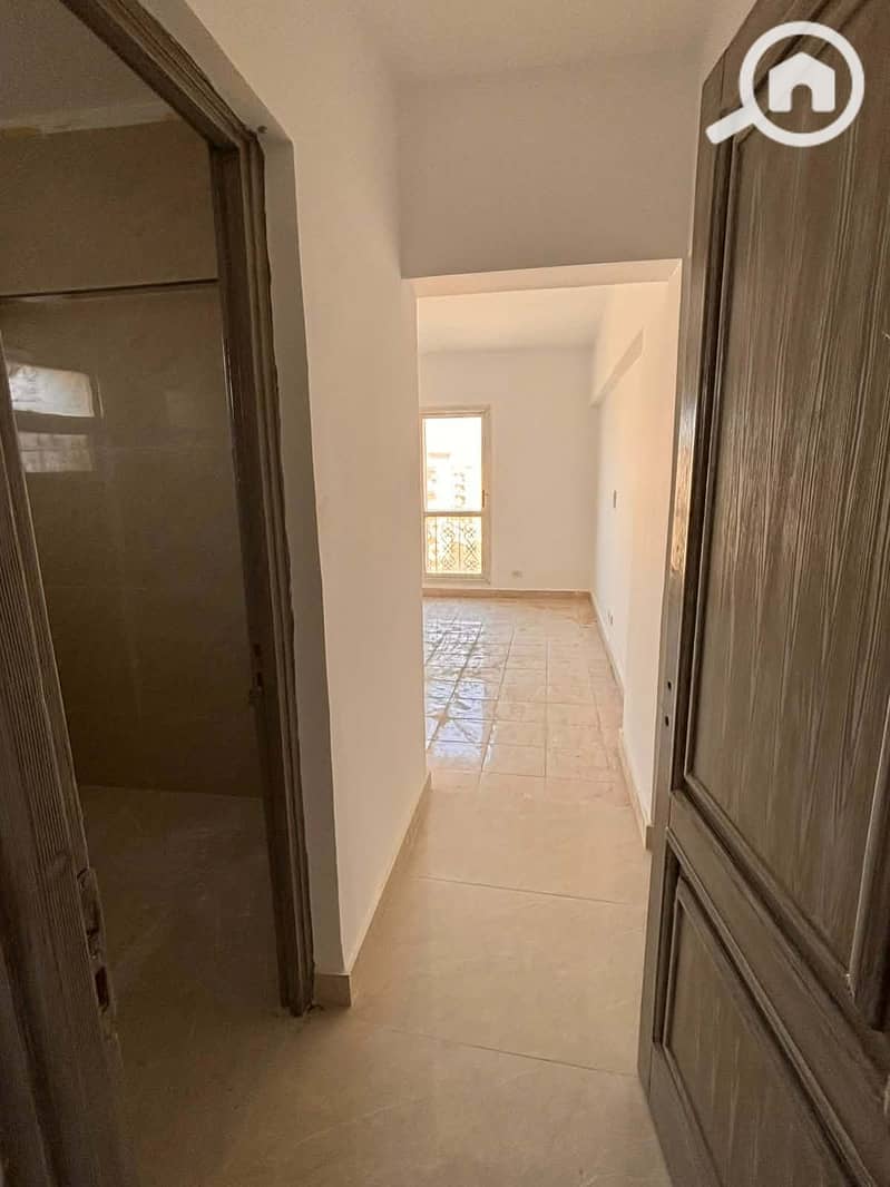 8 dcbfe76f-4368-46c7-9adf-6a6e3ccb646a. jpg