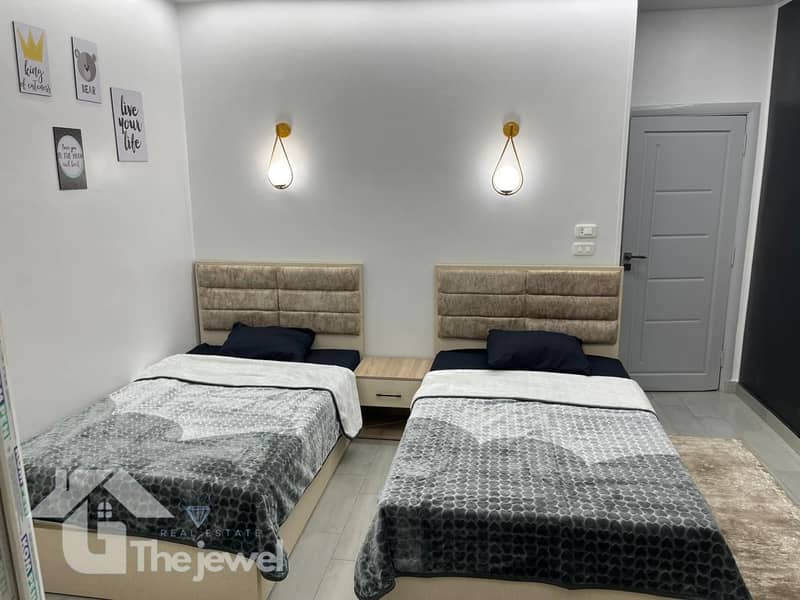 10 7642190a-5447-4dba-9f55-af1d95c108e7. jpg