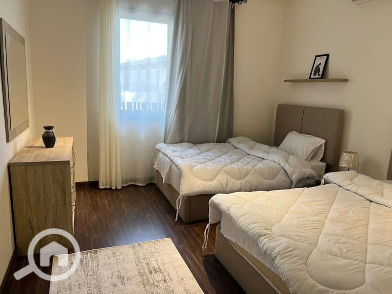 6 0ca790c5-d841-47da-b4bc-8e81f3fad7b8. jpg