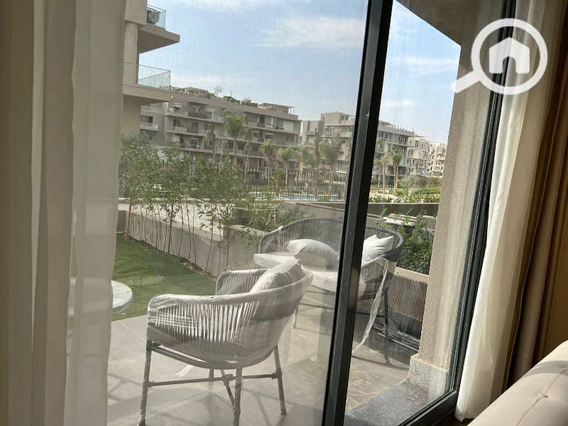 10 bec00327-e34b-4b1c-81aa-6fe85337f4a3. jpg