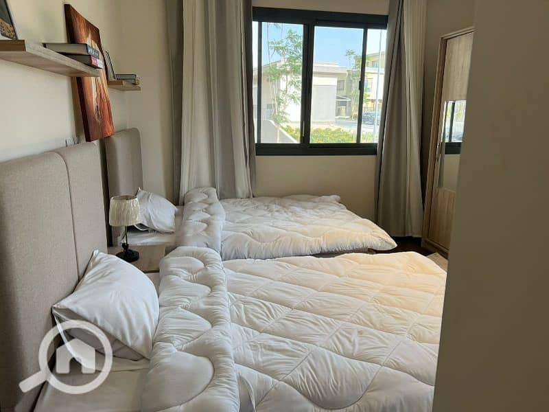 11 d9c387ee-ba4b-4d56-b8e9-072f63b7cab3. jpg