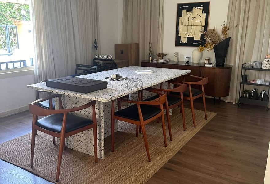 2 4b8551a4-e7b5-429f-9b12-e6740dc6c483. jpg