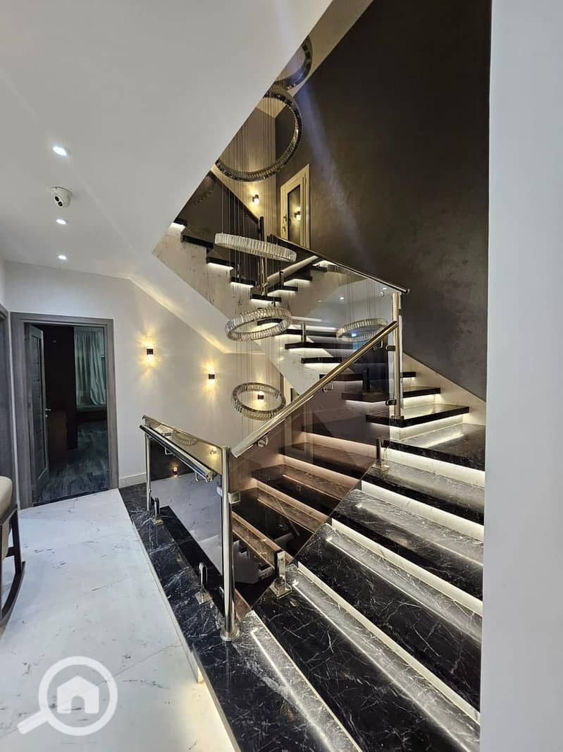 8 579216694_122150557220853626_933431380551760769_n. jpg