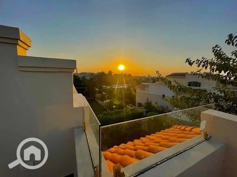 13 32901717-800x600. jpg