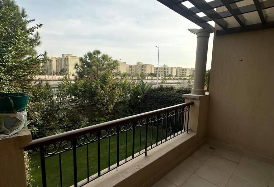 3 2b5e6a57-c99a-4e52-bc78-dfba6361463f. jpg