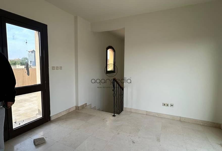 4 4a3cd9a9-7dde-4f68-b0fa-bba302b94a24. jpg