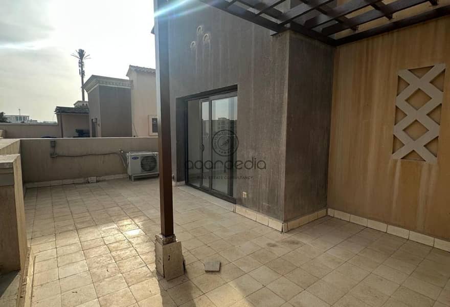 7 998cca2f-6685-4c3e-aa8d-77833b60bf4e. jpg