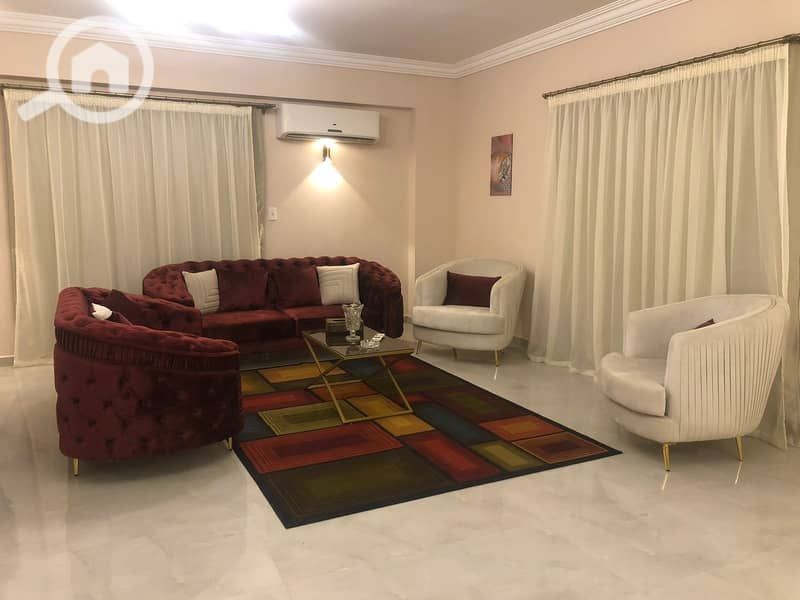 4 b91deade-153d-4835-aa4e-48bfa4fc2cfe. jpg