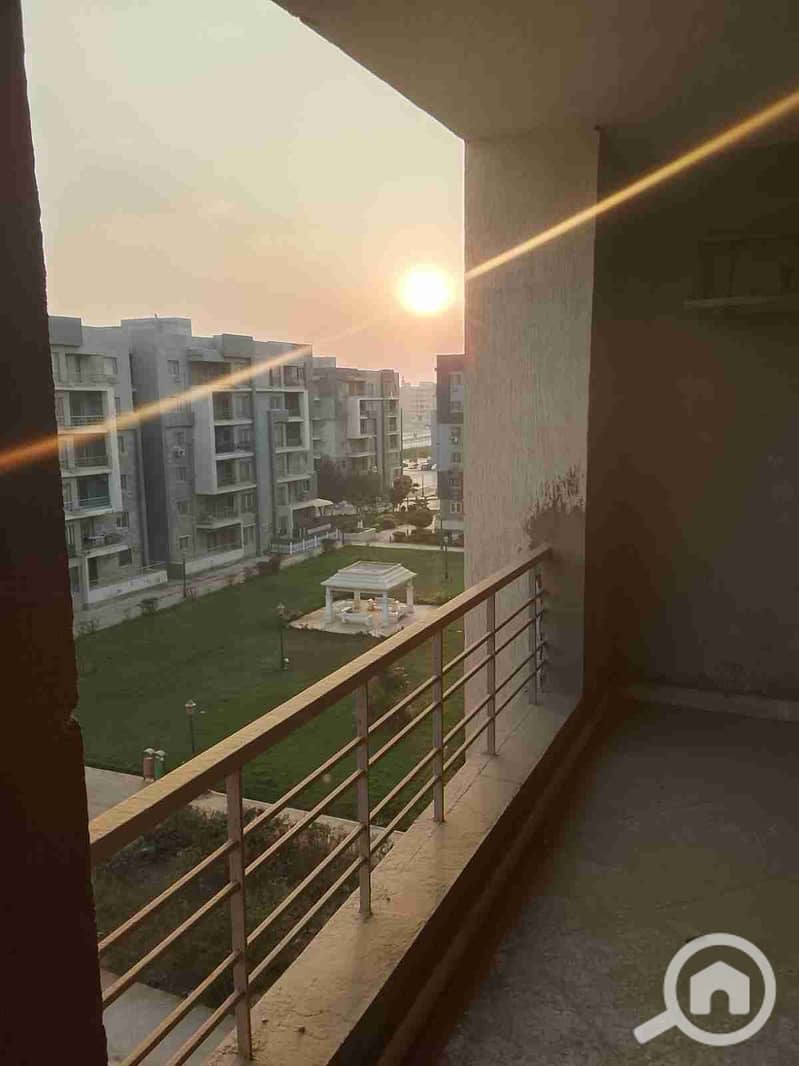 1000202366. jpg 1000202366. jpg