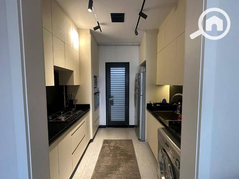 5 3a558d72-3b16-4502-97b6-0bf6b098ac61. jpg