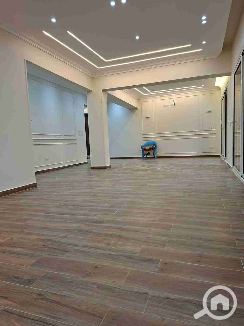 1000249839. jpg 1000249839. jpg