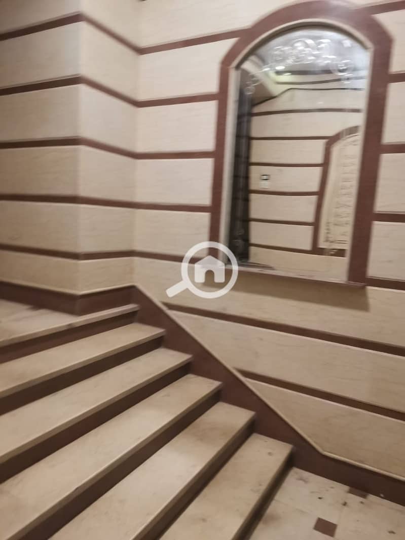 4 b4df0357-13ed-438f-9274-ccc3cffb1dba. jpg