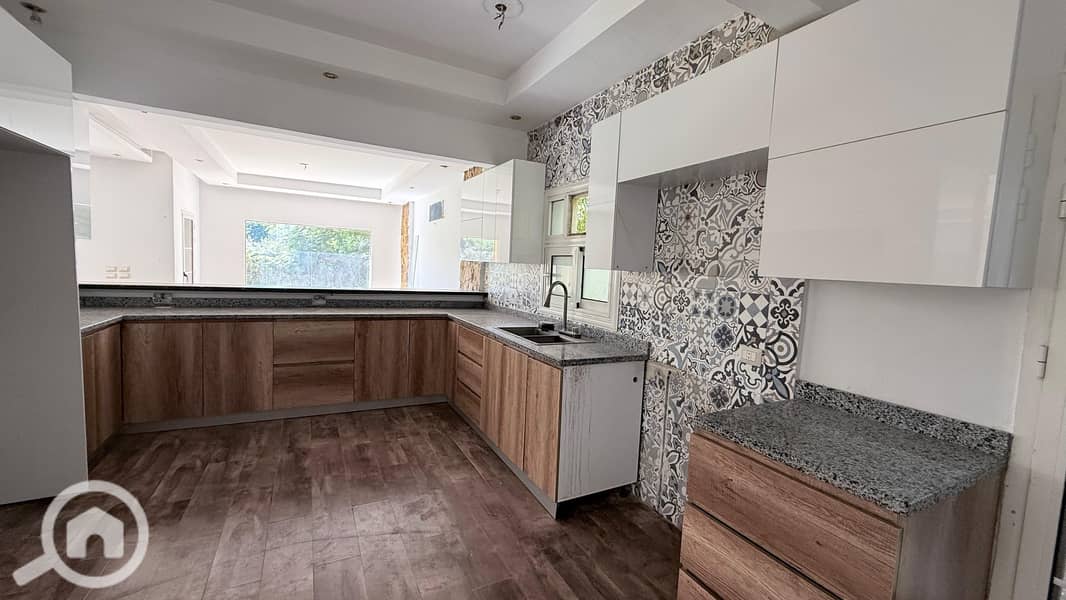 7 8fab3e9f-ea50-4fc8-81a2-8c0467fbbc9c. jpg