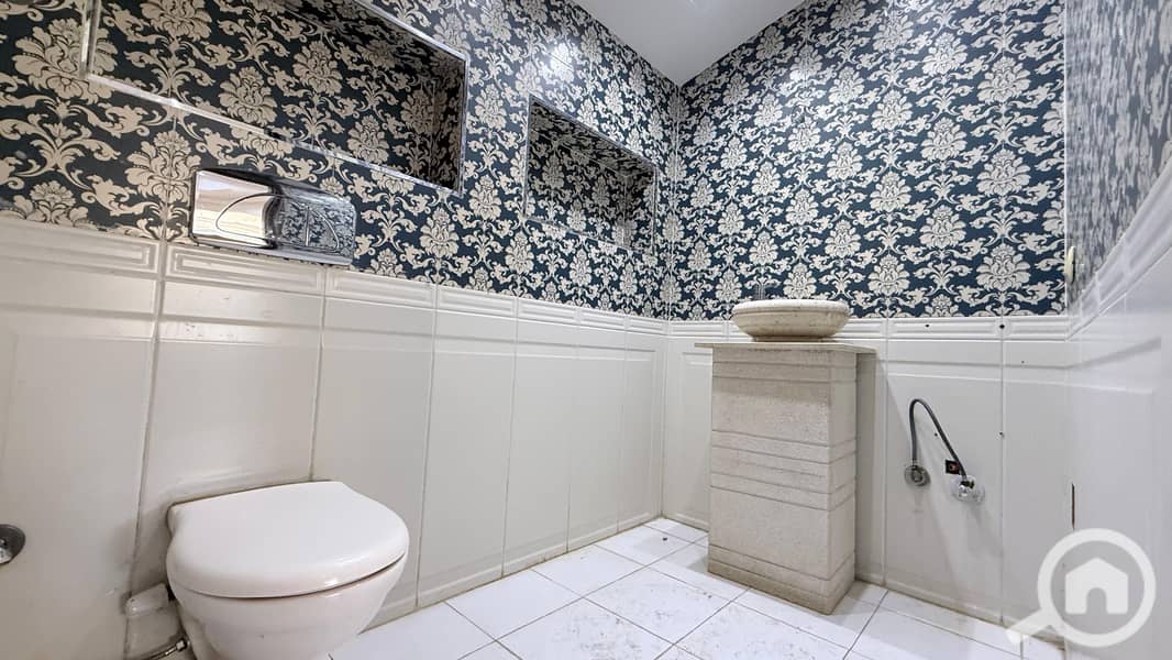 18 ced37548-19c5-4cce-918a-ce770a7755e4. jpg