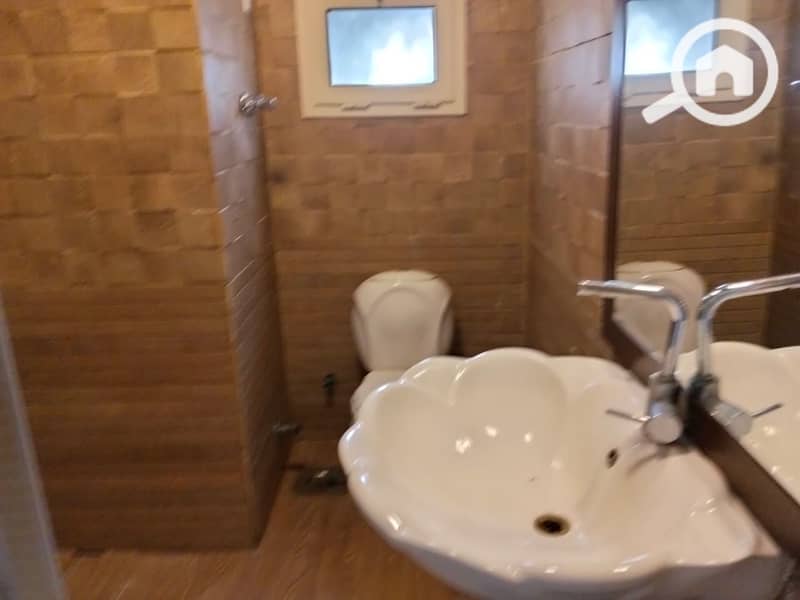 9 2582d709-9dbc-4923-b904-557a99e50bee. jpg