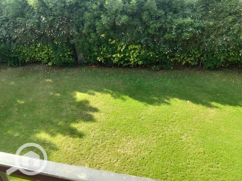 11 aae5480d-1e4b-495e-9b99-50ea994f1f19. jpg