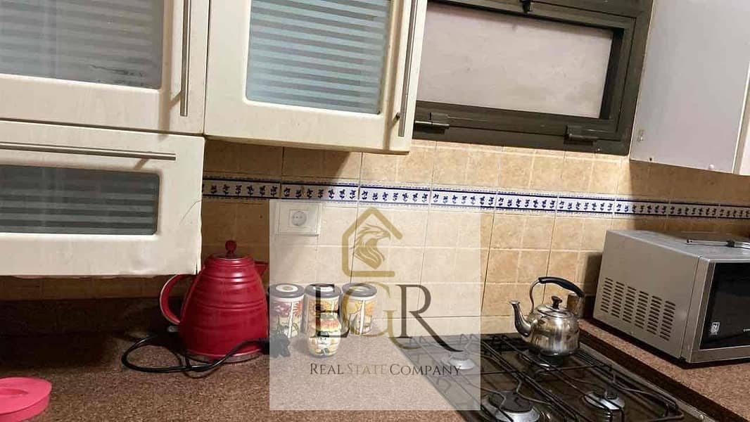 4 044af003-2950-4382-99bf-4843fd1891ca. jpg