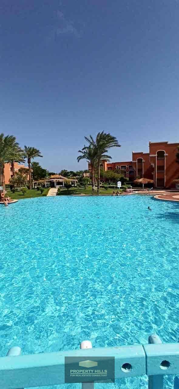 6 b53f1ac1-f8bf-4370-857c-7af9757288c2. jpg