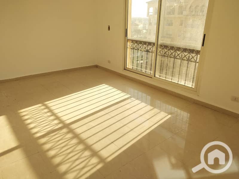 9 7835eae6-32f9-4419-8947-86dd5d40b217. jpg