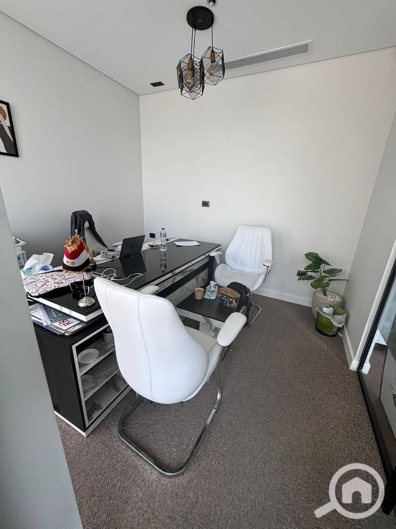 6 WhatsApp Image 2025-12-07 at 4.08. 11 PM (1). jpeg