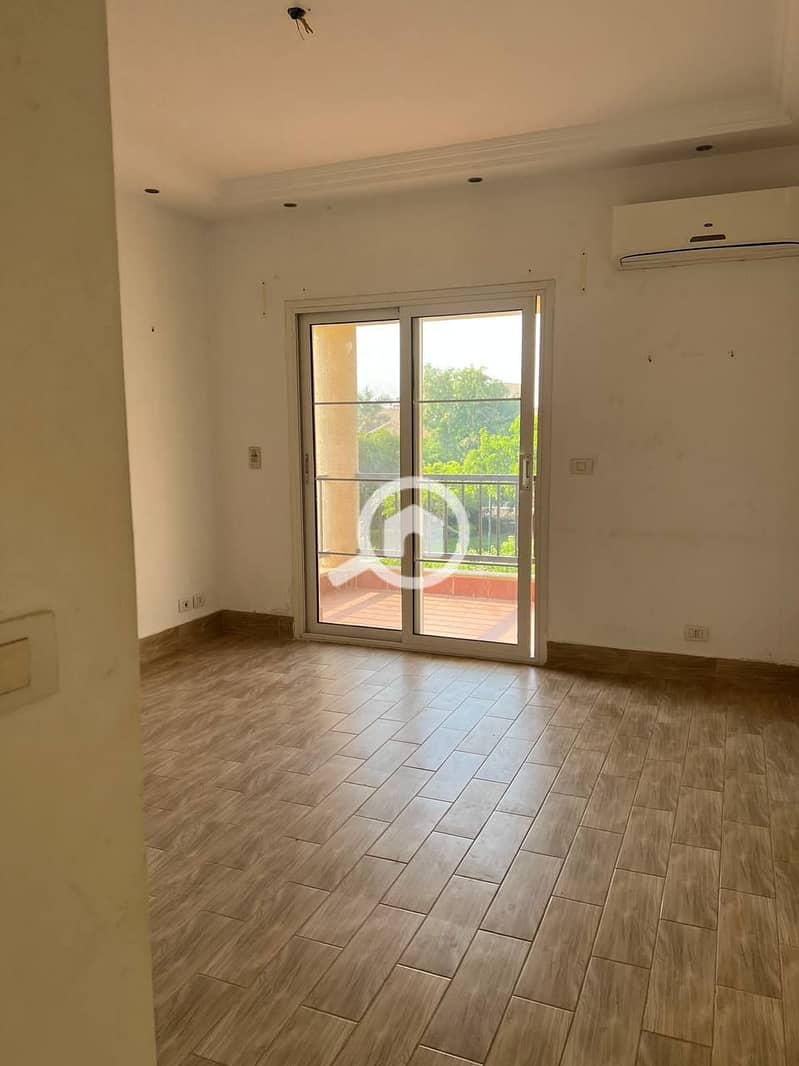 15 d7ead387-9612-41df-9b8f-28302d03d81f. jpg