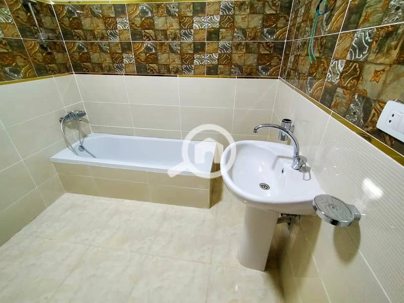 7 5dfa1f46-6f76-46fc-849c-10db8810f024. jpg