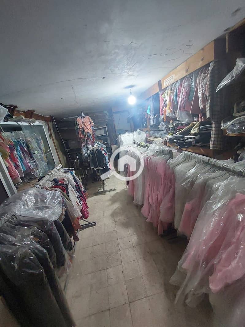 3 45f4e05e-d472-404d-b05f-3df695713b8c. jpg