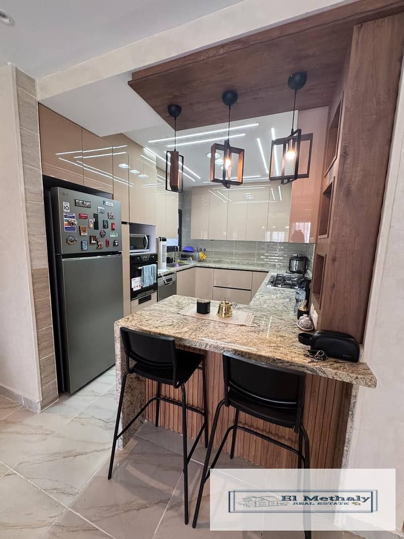 8 c59348ba-0e25-4172-b8e9-812098280b55. jpg