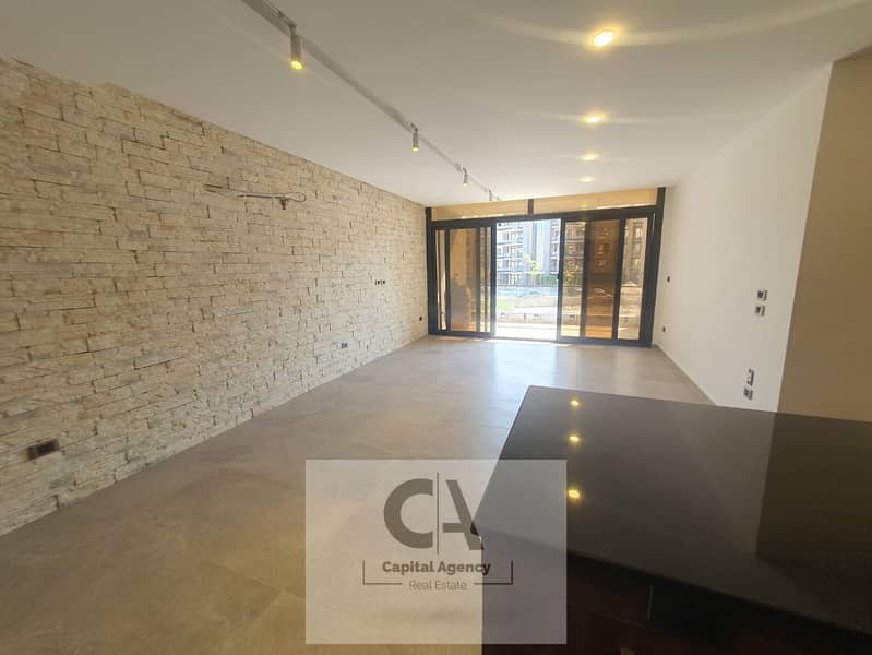 4 ee257178-cc76-4344-bc27-2038b1c1b52a. jpeg