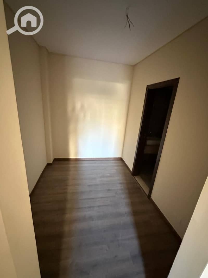 2 WhatsApp Image 2025-12-07 at 1.05. 59 PM (2). jpeg