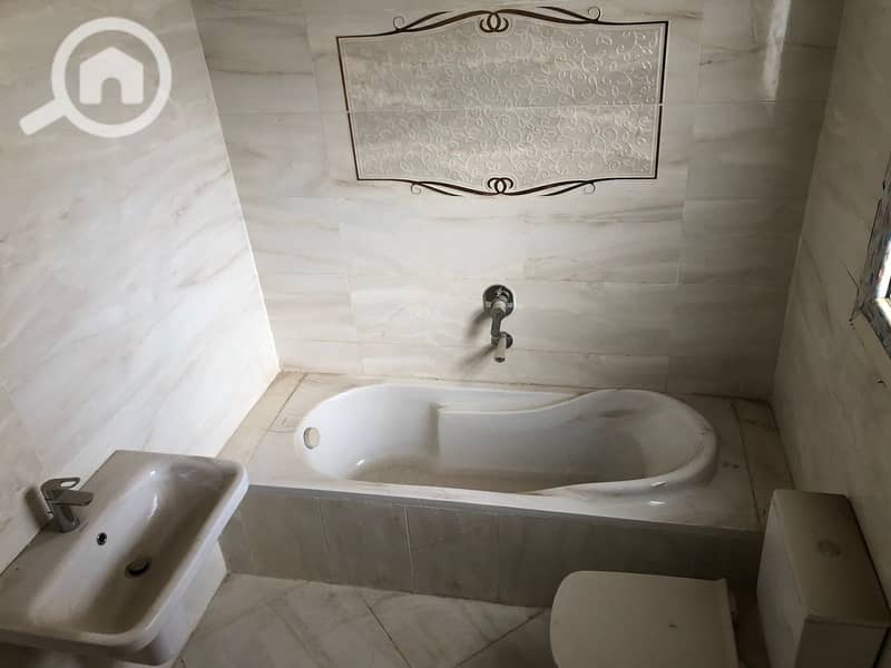 15 حمام 1 الماستر. jpeg