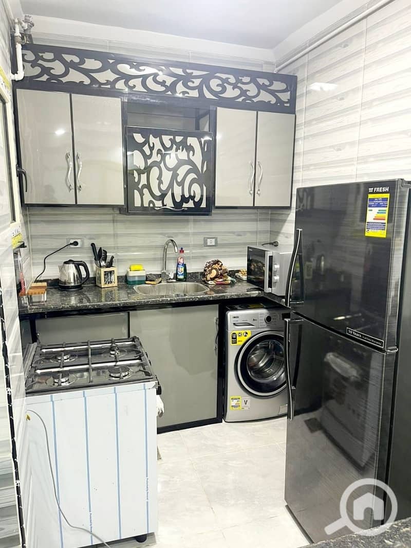 4 2c516e6e-2e96-466b-ac33-911be95f0d12. jpg