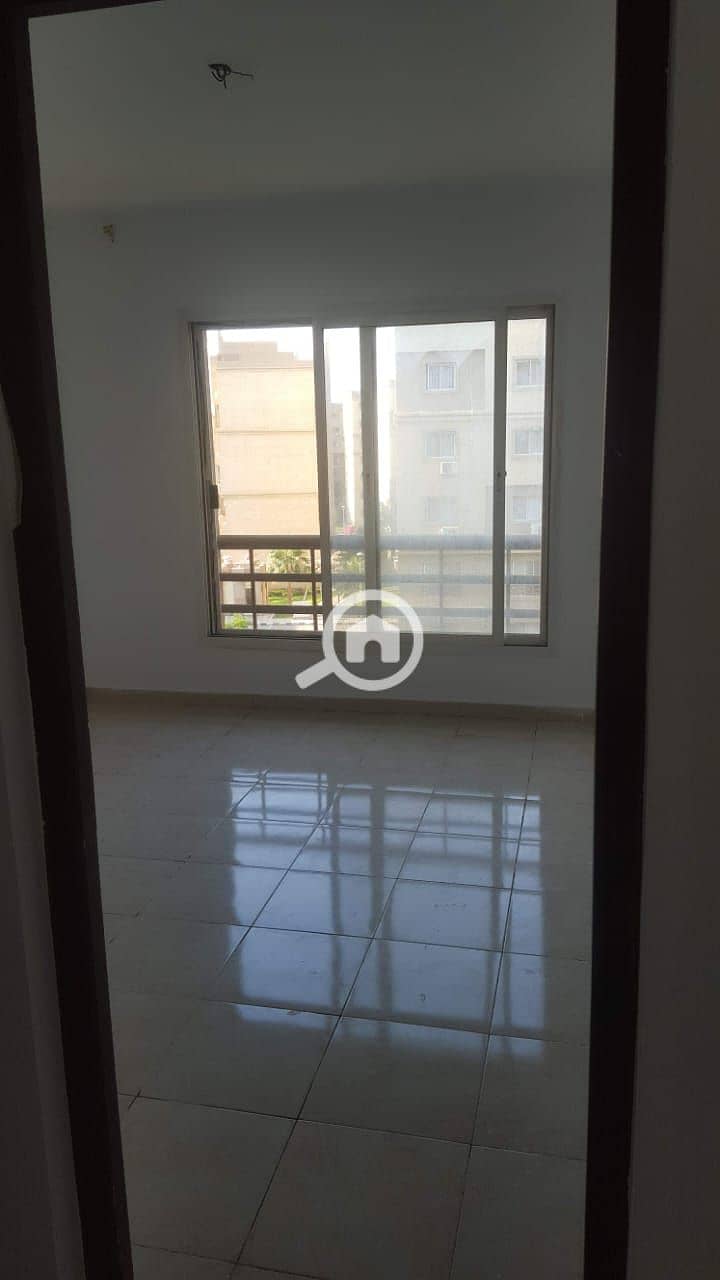 8 921a1ebb-c33f-496d-8419-d5ecca5eb688. jpg