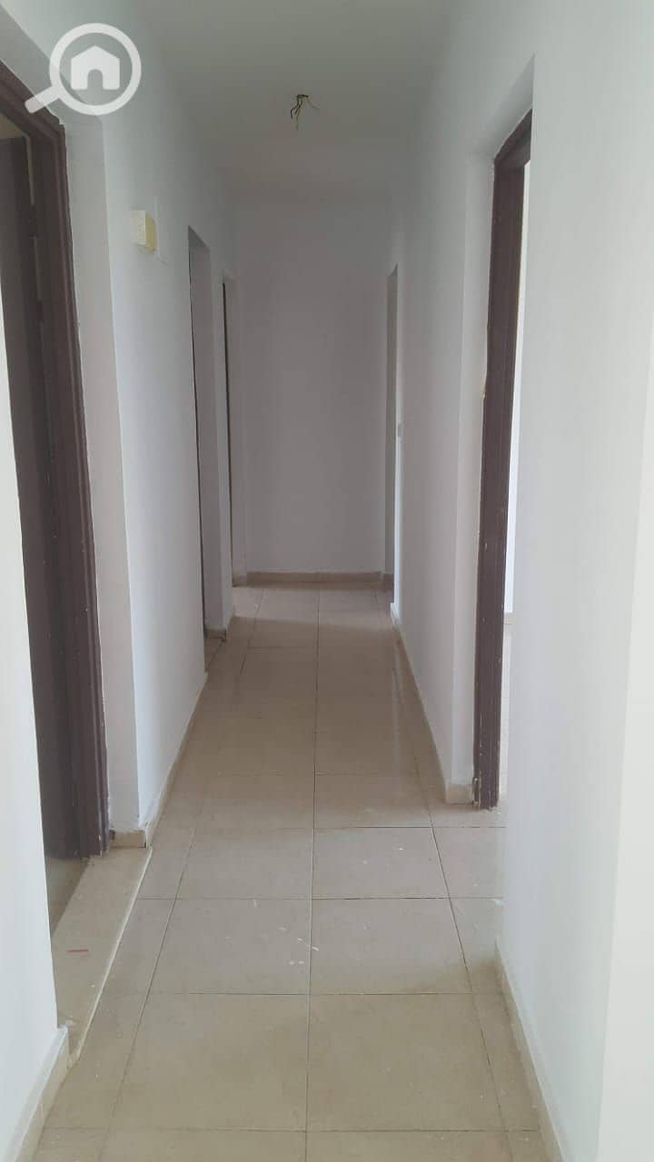 10 da28ad7b-b152-4759-bb90-7e6a2d5401a7. jpg