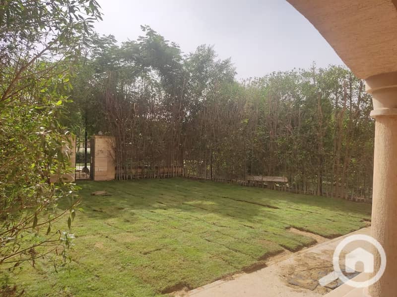 8 c4d2a30a-bb99-4fd2-b453-8e72b7803c9c. jpg