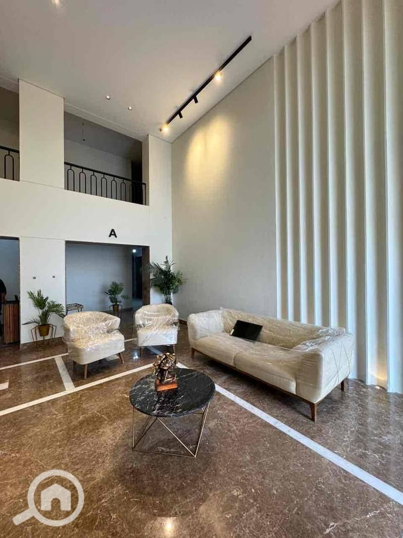 65c0c137-bdf8-48ca-8576-5bb1ba8a6a47. jpg