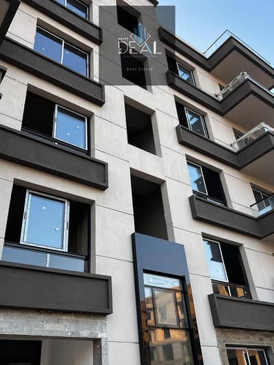 3 Bedroom Flat for Sale in Sheikh Zayed, Giza - IMG-20251207-WA0182. jpg 3 Bedroom Flat for Sale in Sheikh Zayed, Giza - IMG-20251207-WA0182. jpg