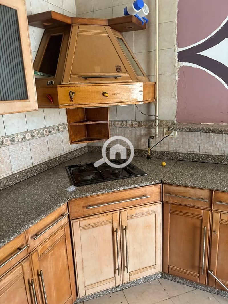 8 d6e0595b-5aa3-4868-a4cf-724590e9c2a1. jpeg