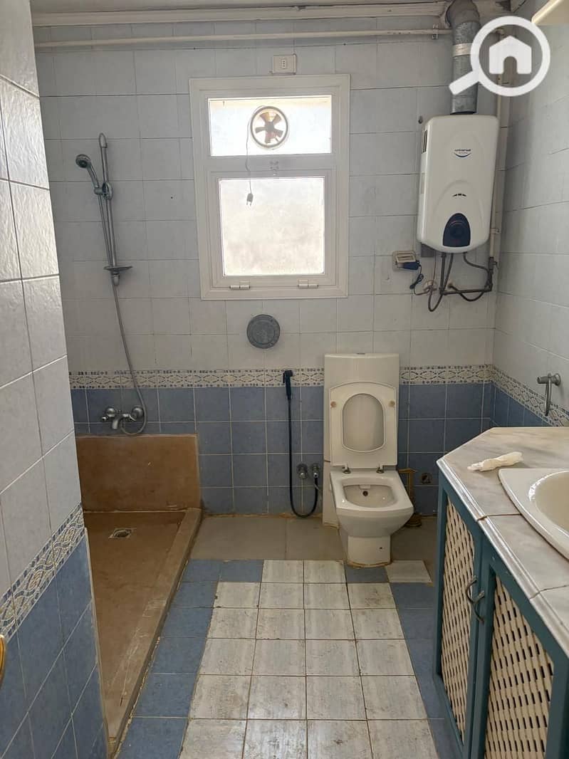 9 e48eaa95-a772-4dc8-8f94-0a97410d4411. jpeg