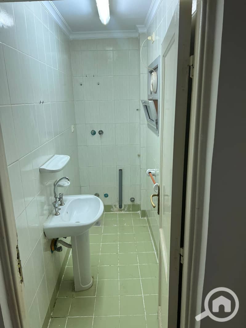 11 WhatsApp Image 2025-12-06 at 13.43. 17 (1). jpeg