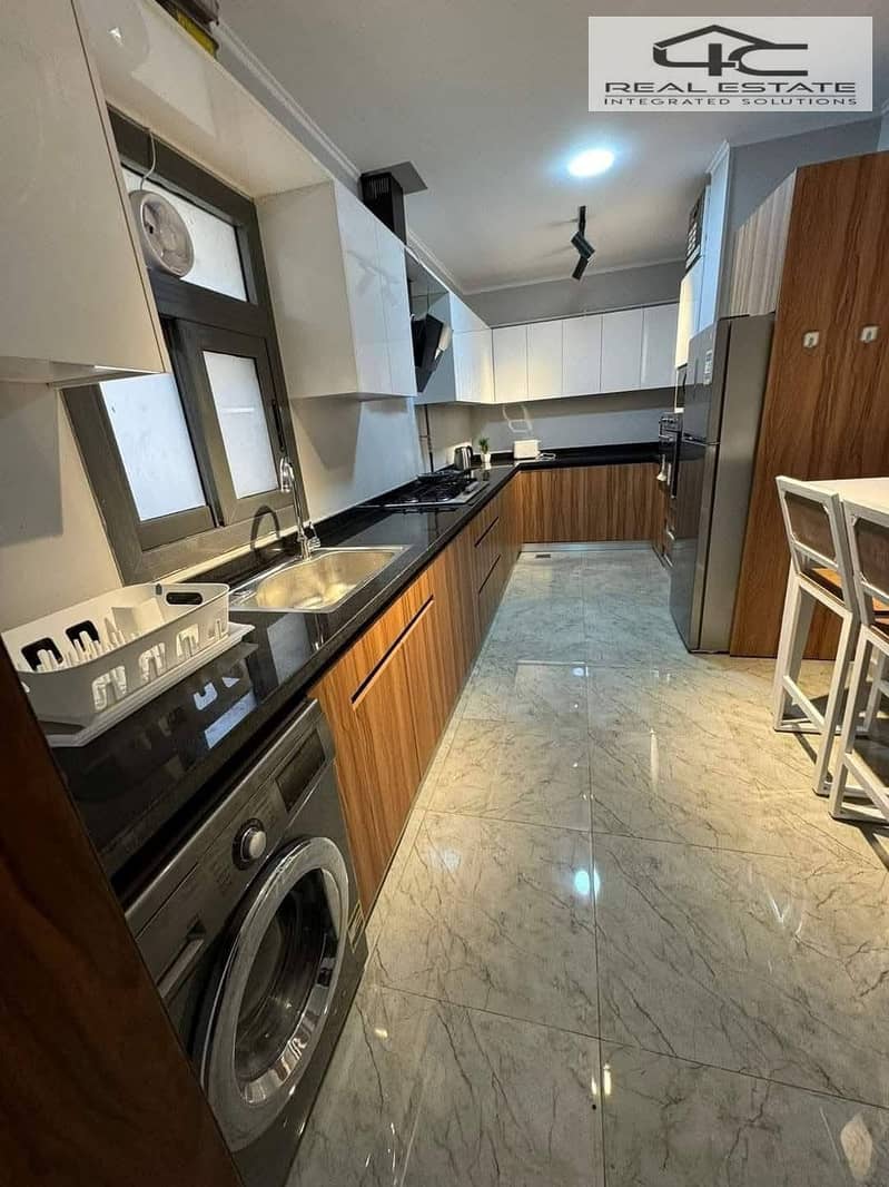 3 51f74b63-621f-4205-a9cc-141e52c28af8. jpeg