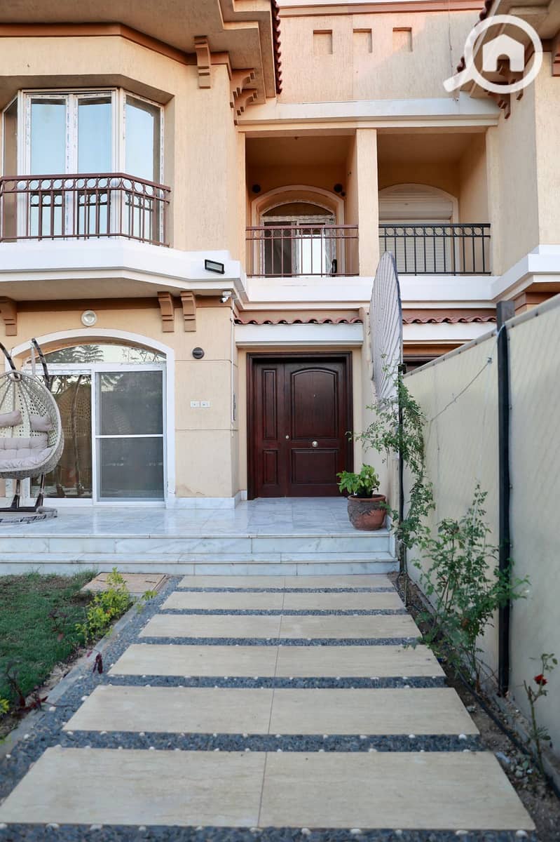 4 0c13c049-4e25-4f82-b6a7-cb7d2c9e3e80. jpeg