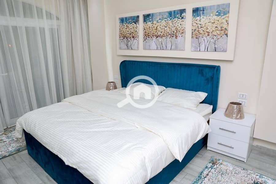 13 a02f92a3-ce0b-4291-84cd-db95f98f80dc. jpeg