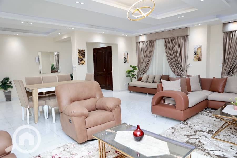 14 a58c833c-79bb-4b02-bfcd-fe0a69f9ce01. jpeg