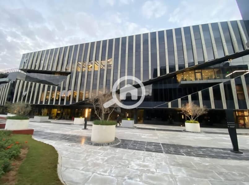 4 f4dd6613-8a94-4968-a0e0-7e15a2ac8b1f. jpeg