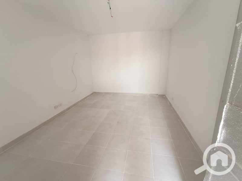 7 15a190f8-f3a9-47ca-8f3f-3cf7bf6630e1. jpg